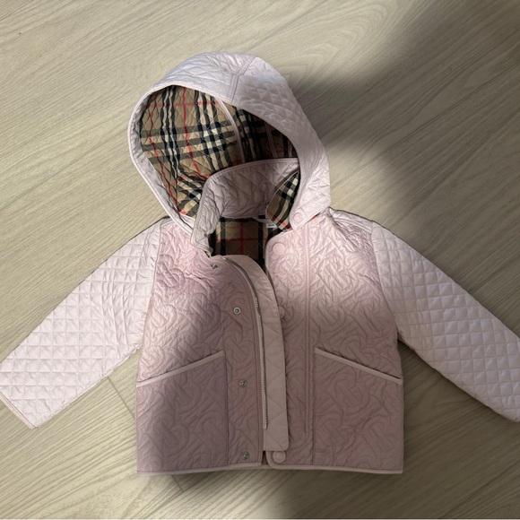 Burberry Pink Quilted Kids Raincoat - Picture 6 of 8